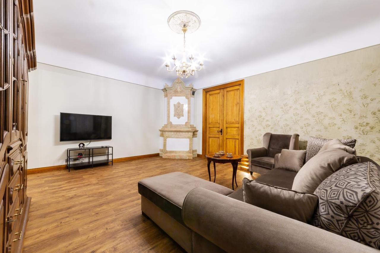 Appartamento Ancient Storie's Ap 65sqm Renovated Free Parking Riga